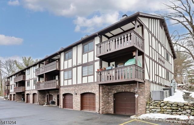 302 Mark Twain Way, Mahwah Twp., NJ 07430