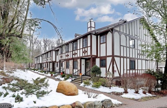 302 Mark Twain Way, Mahwah Twp., NJ 07430