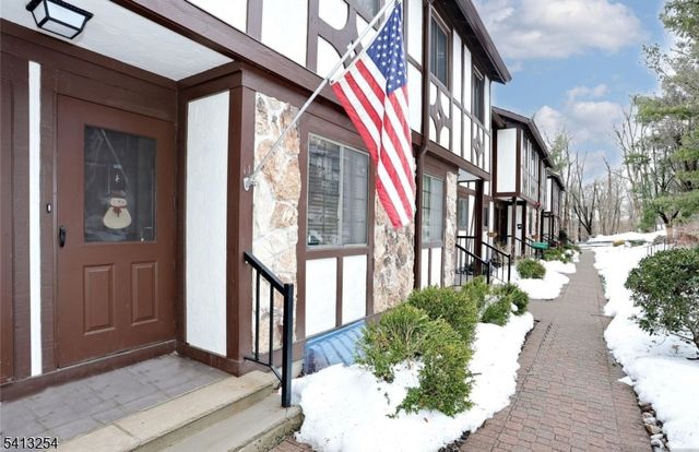 302 Mark Twain Way, Mahwah Twp., NJ 07430