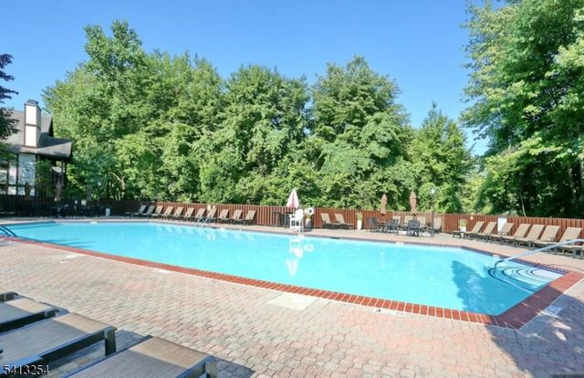 302 Mark Twain Way, Mahwah Twp., NJ 07430