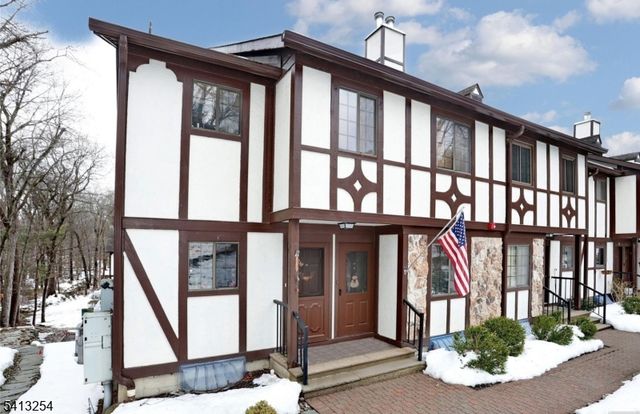 302 Mark Twain Way, Mahwah Twp., NJ 07430