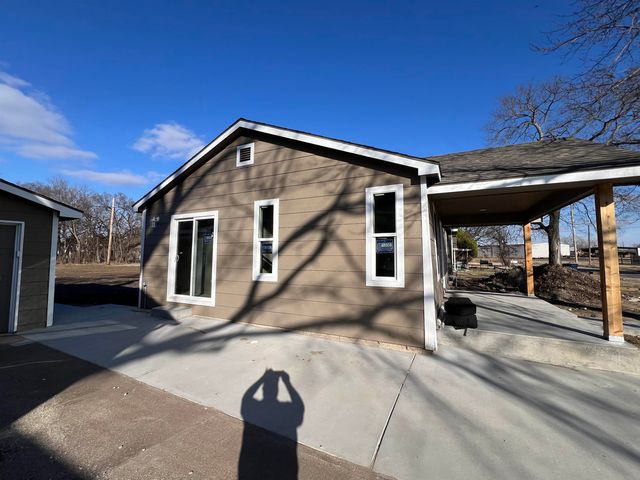 426 E Clark, Augusta, KS 67010