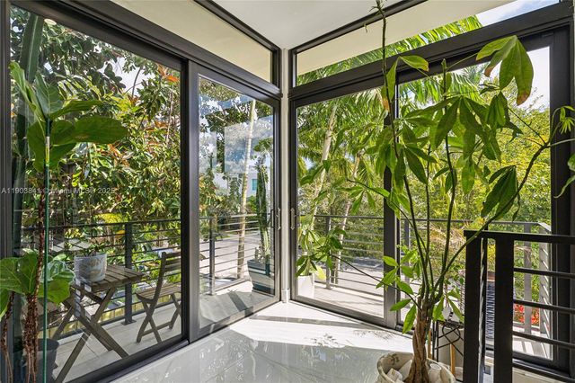 909 NE 16th Ter 4, Fort Lauderdale, FL 33304