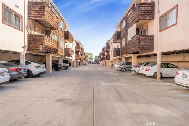5403 Newcastle Avenue 12, Encino, CA 91316