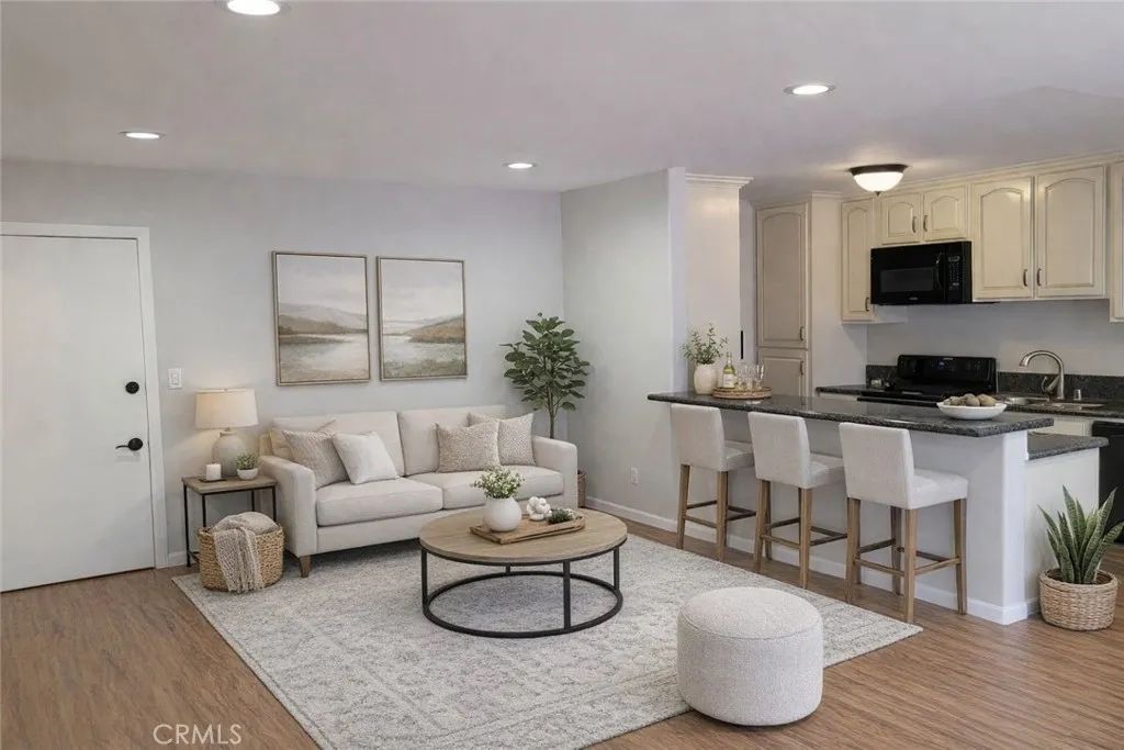 5403 Newcastle Avenue 12, Encino, CA 91316