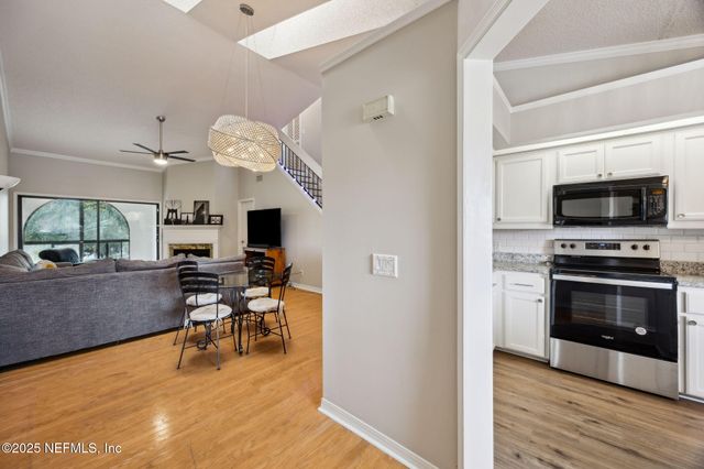 3809 LAVISTA Circle, 229, Jacksonville, FL 32217