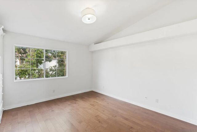 5123 Renaissance Ave C, San Diego, CA 92122