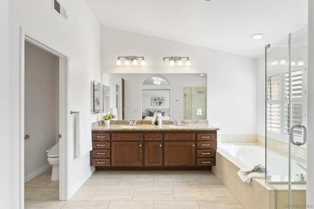 5123 Renaissance Ave C, San Diego, CA 92122