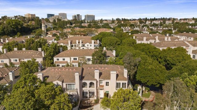 5123 Renaissance Ave C, San Diego, CA 92122