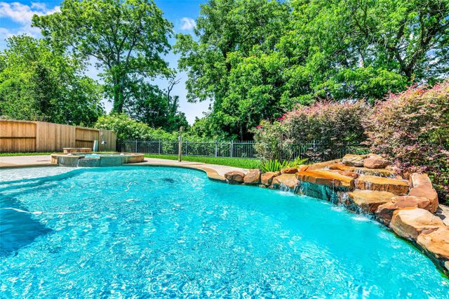 13506 Schumann Trail, Sugar Land, TX 77498