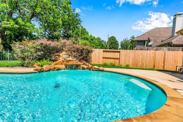 13506 Schumann Trail, Sugar Land, TX 77498