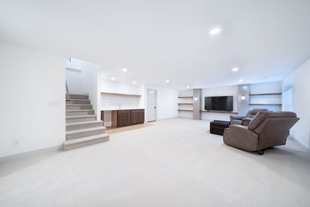 2536 N Emerald Ct, Andover, KS 67002