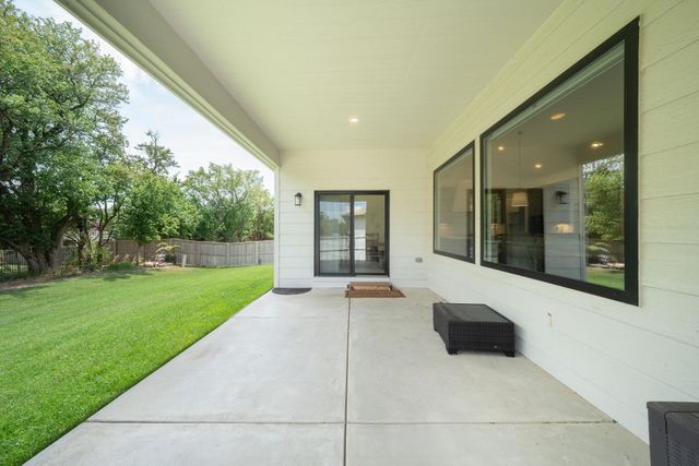 2536 N Emerald Ct, Andover, KS 67002