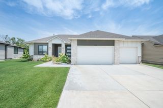 2536 N Emerald Ct, Andover, KS 67002