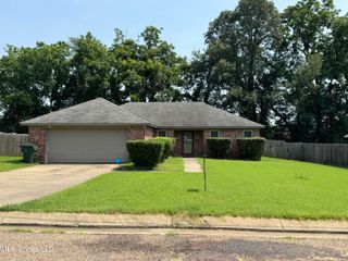127 Nichols Boulevard, Senatobia, MS 38668