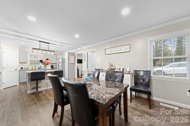 211 E Ohio Avenue, Bessemer City, NC 28016