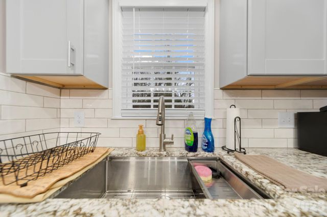 211 E Ohio Avenue, Bessemer City, NC 28016