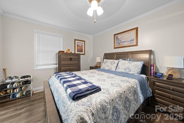 211 E Ohio Avenue, Bessemer City, NC 28016