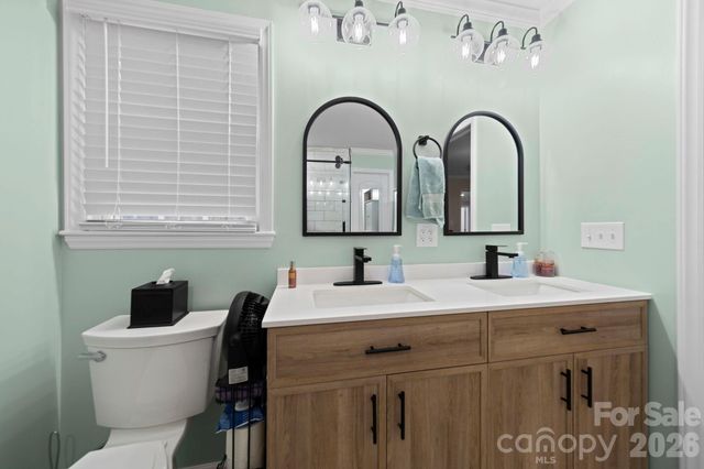 211 E Ohio Avenue, Bessemer City, NC 28016