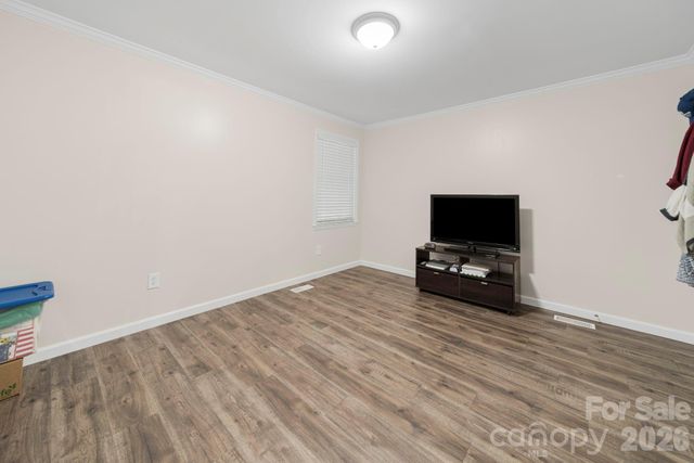 211 E Ohio Avenue, Bessemer City, NC 28016