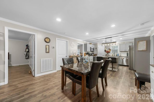 211 E Ohio Avenue, Bessemer City, NC 28016