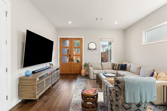 807 Nicholson Street, Houston, TX 77007