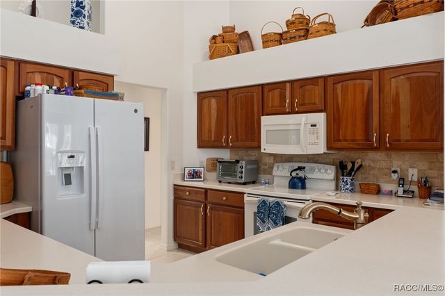 2786 N Canterbury Lake Drive, Hernando, FL 34442