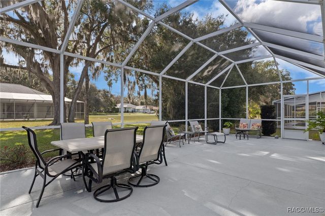 2786 N Canterbury Lake Drive, Hernando, FL 34442