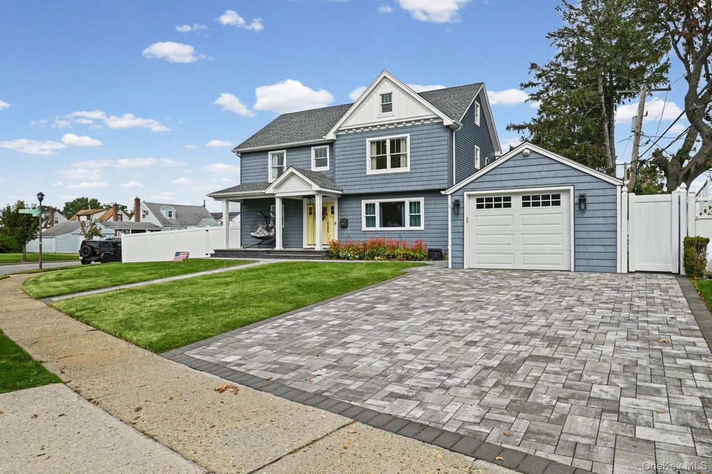 325 Paul Place, West Hempstead, NY 11552 — exterior