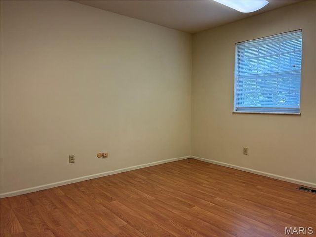 100 Conway Cove Drive, Chesterfield, MO 63017