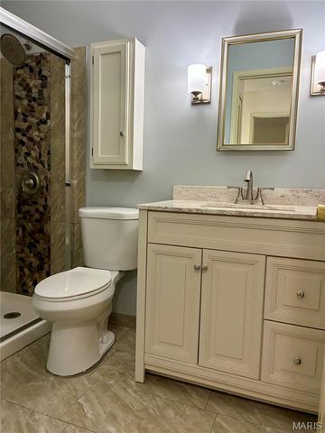 100 Conway Cove Drive, Chesterfield, MO 63017