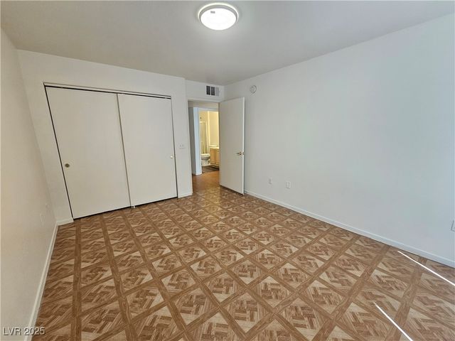 5710 East TROPICANA Avenue 1124, Las Vegas, NV 89122