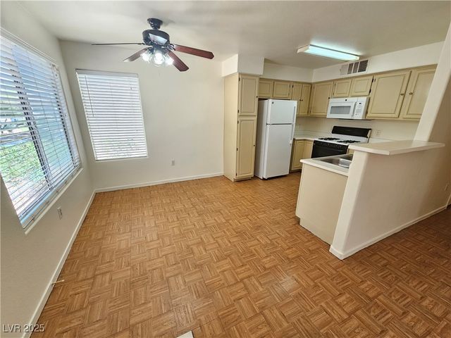 5710 East TROPICANA Avenue 1124, Las Vegas, NV 89122