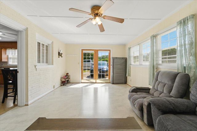 6701 Oleander CIR, Roanoke, VA 24019