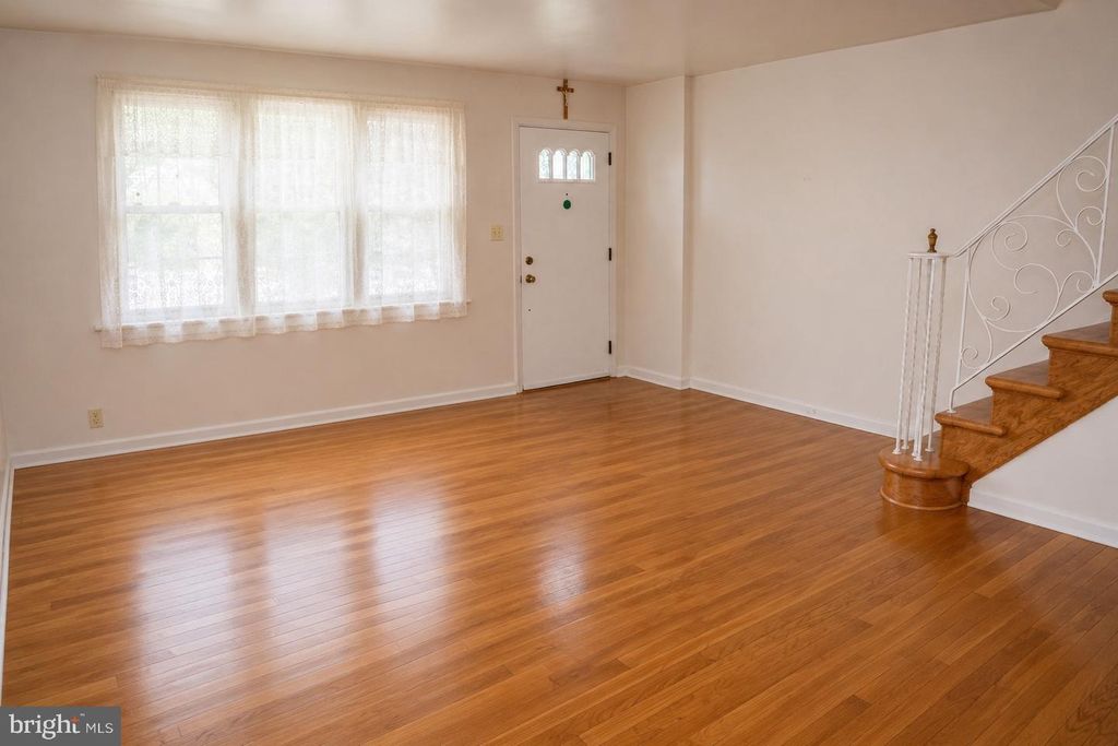 6249 LAWNDALE ST, PHILADELPHIA, PA 19111 — photo 2