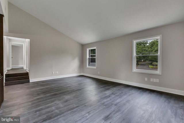 519 LINTON HILL RD, Newtown, PA 18940