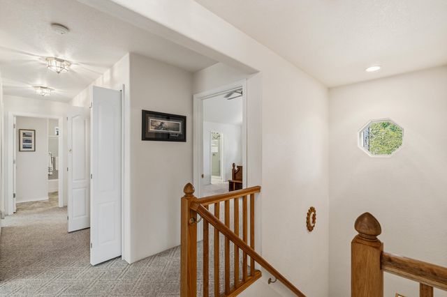 622 Schieffelin Gulch Road, Gold Hill, OR 97525