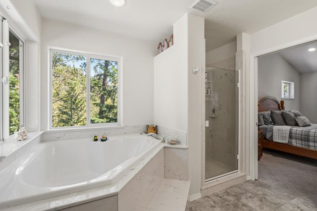 622 Schieffelin Gulch Road, Gold Hill, OR 97525