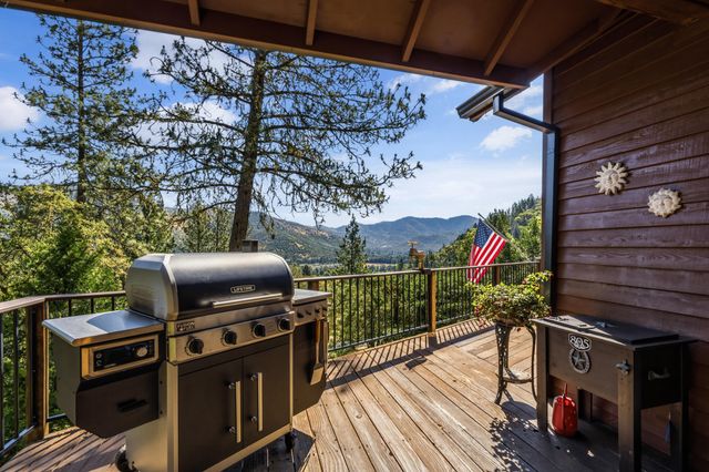 622 Schieffelin Gulch Road, Gold Hill, OR 97525