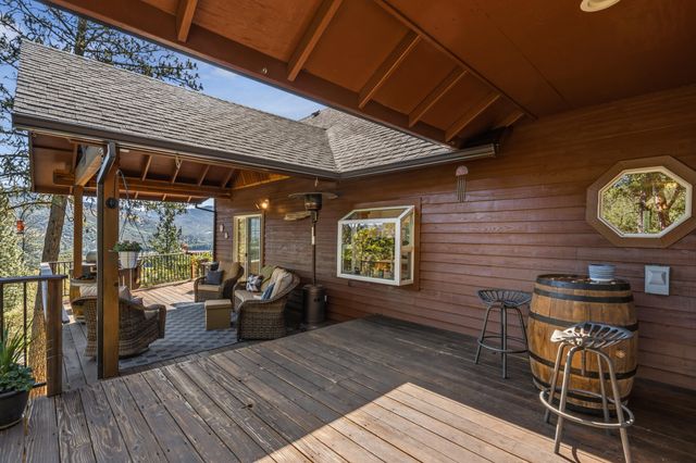 622 Schieffelin Gulch Road, Gold Hill, OR 97525