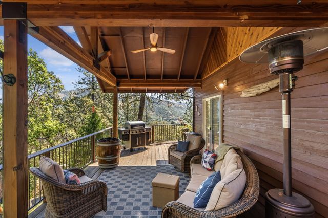 622 Schieffelin Gulch Road, Gold Hill, OR 97525