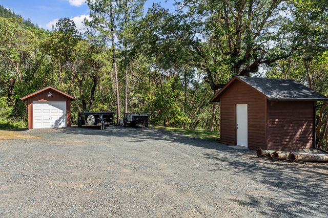 622 Schieffelin Gulch Road, Gold Hill, OR 97525