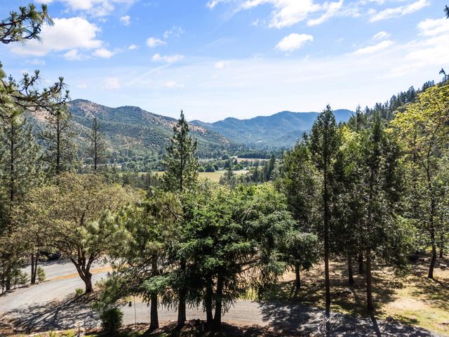622 Schieffelin Gulch Road, Gold Hill, OR 97525