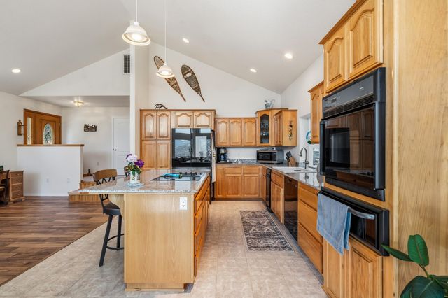 622 Schieffelin Gulch Road, Gold Hill, OR 97525