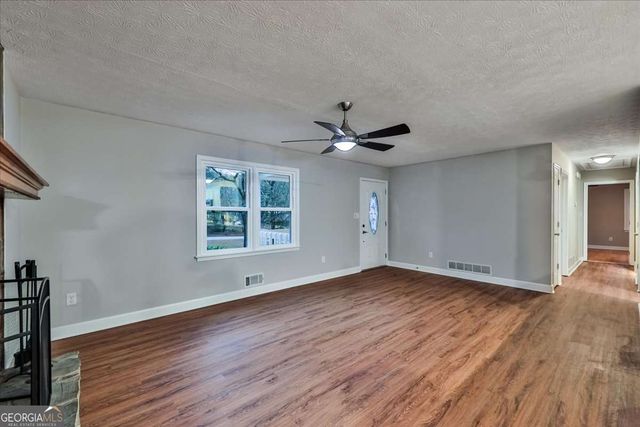 106 Village Drive, Hiram, GA 30141