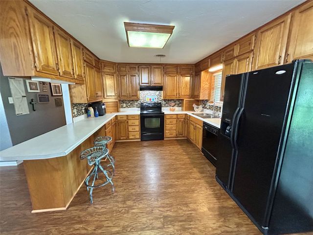 1651 Fm 371, Gainesville, TX 76240