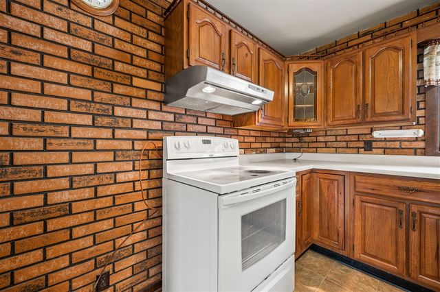 55796 92nd Avenue, Dowagiac, MI 49047