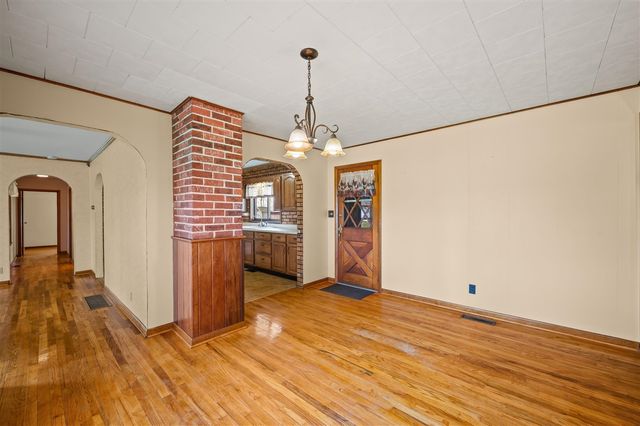 55796 92nd Avenue, Dowagiac, MI 49047