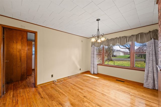 55796 92nd Avenue, Dowagiac, MI 49047