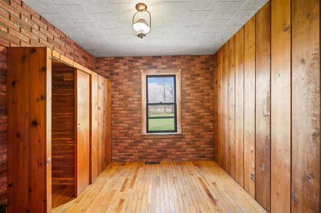 55796 92nd Avenue, Dowagiac, MI 49047